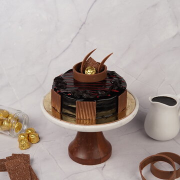 Delicious Coco Gold Chocolate dessert featuring a rich cocoa flavor with a smooth creamy texture and premium presentation. This indulgent chocolate treat highlights deep chocolate richness combined wi