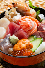 海鮮丼