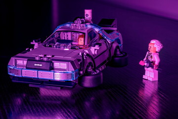 Fototapeta premium Brisbane, QLD, Australia - Feb 21, 2026: A toy Lego model of the famous DeLorean car