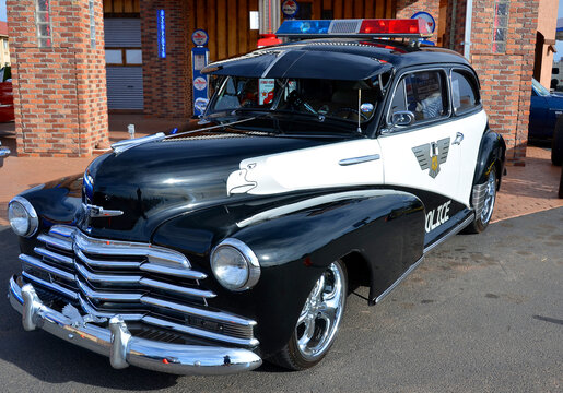 VALLE ARIZONA UNITED STATES OF AMERICA: 1947 Plymouth police car cneter the little town of Valle Arozona USA