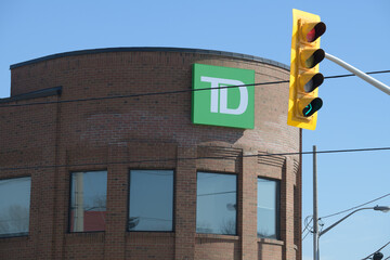 Naklejka premium contemporary brick building with corporate logo for TD, bank branch at 801 O'Connor Dr, East York, Toronto