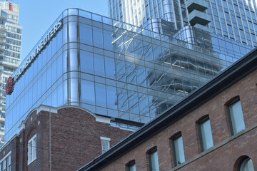 Naklejka premium skyward view of Thomson Reuters mixed use tower at 19 Duncan St, Toronto