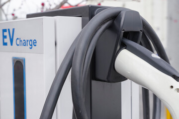 電気自動車のEV充電スタンド