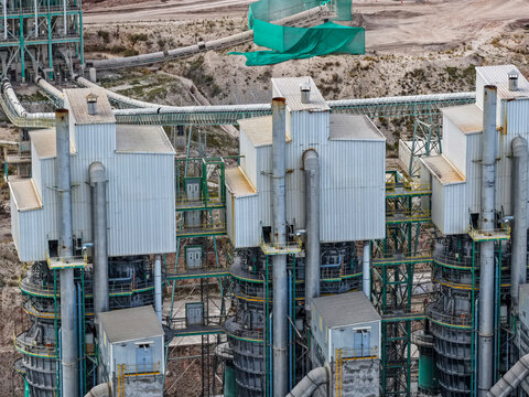 Huge factory for the production of lime with three electric kilns