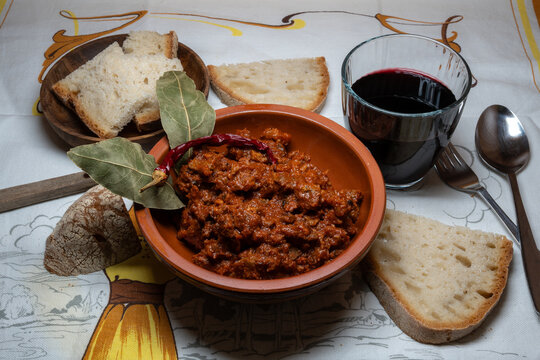 A typical dish of the cuisine of Campania: neapolitan pork soffritto