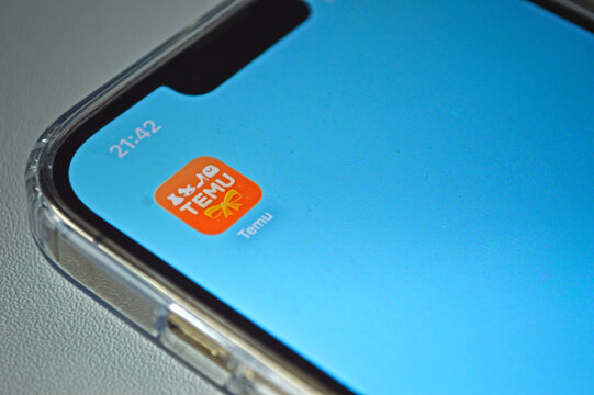 Temu app icon on smartphone home screen