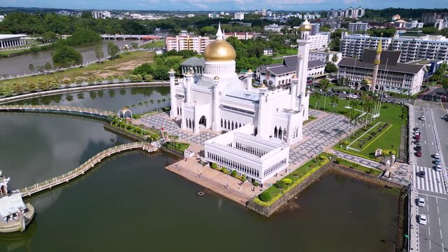 Aerial shot of Masjid Omar 'Ali Saifuddien is one of the two state mosque and One of the biggest in Brunei, Bandar seri begawan.