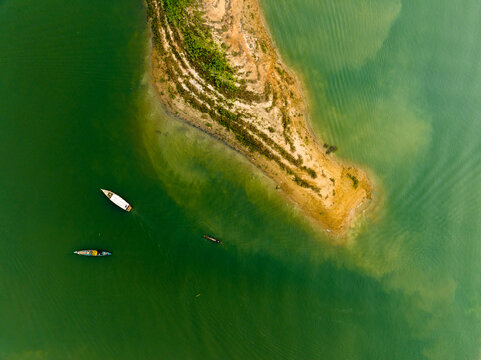 Where the Mountains Meet the Mirror: A Rangamati Morning
