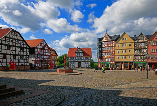 Fachwerkh&auml;user im Freilichtmuseum Hessenpark in Neu-Anspach im Hochtaunus in Hessen, Deutschland, Europa.