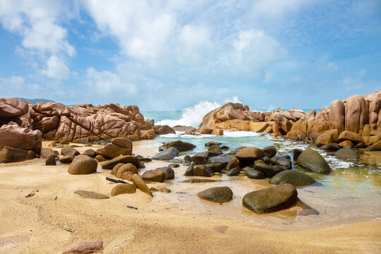 Granite rocks, Anse Caiman Beach, Island La Digue, Republic of Seychelles, Africa.
