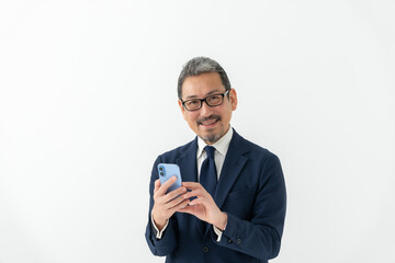 ビジネス　男性　スマートフォン　スマホ