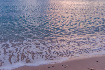 照らされた浜辺