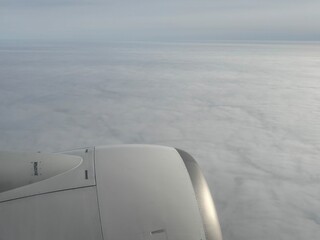 Samolot w chmurach © Grzegorz Polak