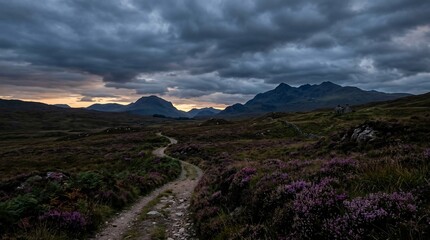 Obraz premium Dramatic Scottish Highlands Landscape at Dusk with Moody Clouds.