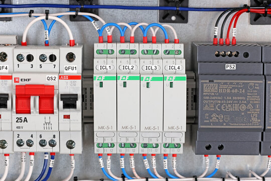 A switched-mode power supply protector from F&F is installed in the DKC electrical switchboard. 