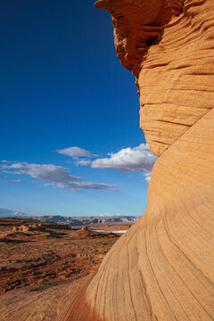 sandstone formation, desert landscape, rock formation, sandstone texture, erosion pattern, geological formation, desert rock, american southwest, red rock desert, desert geology, nature landscape, dra