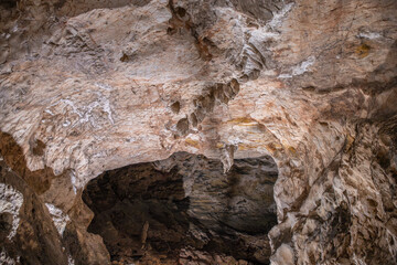 Fototapeta premium Breathtaking rock formations inside Oylat Cave in Inegol, Bursa, Türkiye