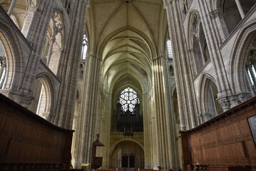 Naklejka premium Nef&nbsp;gothique&nbsp;de&nbsp;la&nbsp;cathédrale&nbsp;de&nbsp;Meaux.&nbsp;France