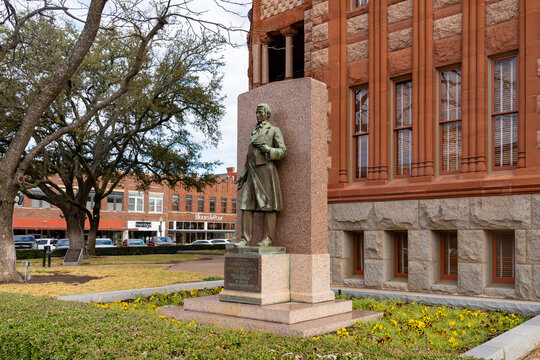 Richard Ellis Statue in Waxahachie, Texas