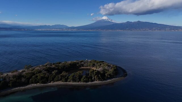 大瀬崎・岬と富士山と神池 - 静岡県沼津市,日本