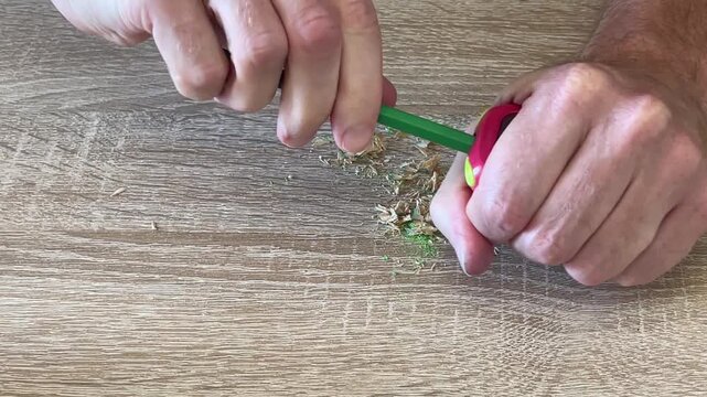 pencil sharpener scraping when sharpening a pencil