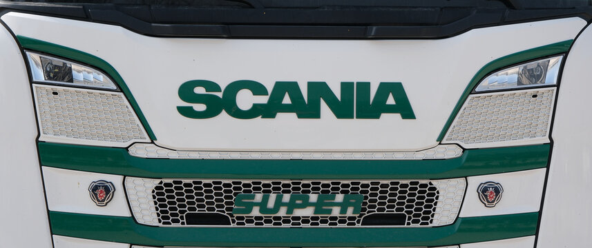 Scania LKW Lastkraftwagen Front mit Scania Logo, Uster 8 M&auml;rz 2026