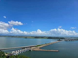 Obraz premium lake and mountains