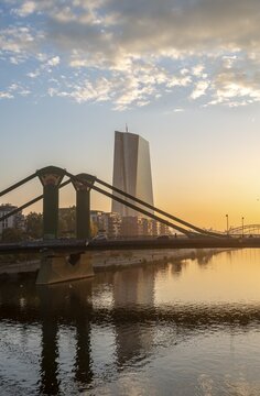 High-rise building, European Central Bank in the morning light, Main with raft bridge, Frankfurt am Main, Hesse, Germany