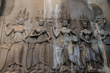 Obraz premium Apsara bas relief carvings at Angkor Wat temple in Cambodia