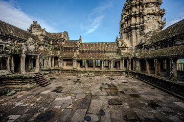Naklejka premium Inner courtyard of Angkor Wat temple complex in Cambodia