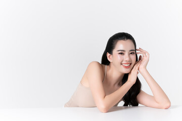 Naklejka premium Beautiful asian woman smiling and beauty hairstyle on white background.