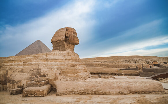 The Great Sphinx and pyramid of Khufu in Giza, Cairo, Egypt