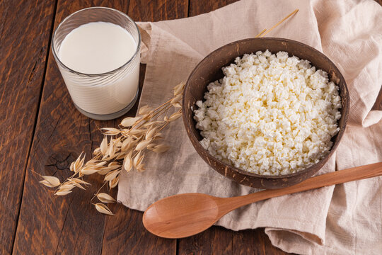 Dairy foods celebrating Shavuot traditions