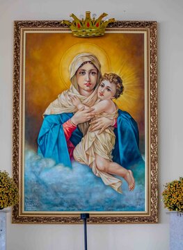 Chapel and Shrine of the Mother, Queen and Thrice Admirable Victress of Schoenstatt, Mother, Queen and Victress. Tabor da esperan&ccedil;a.