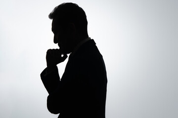 ビジネス　男性　シルエット
