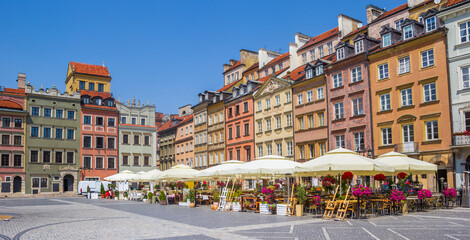 Fototapeta premium Panorama of the old town market square in Warsaw, Poland