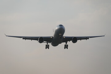 wide-body aircraft © YiChuan