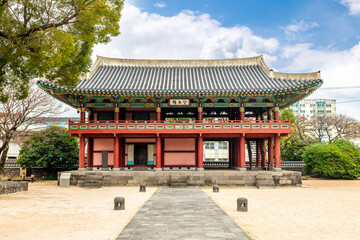 Fototapeta premium Manggyeongnu Pavilion of Jejumok Gwana Government Office situated at Jeju City, South Korea