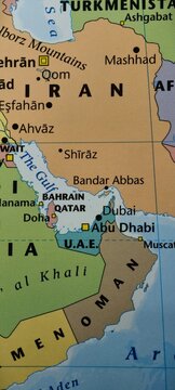 Detailed political map of the Middle East region around the Persian Gulf, highlighting Iran, Turkmenistan, Afghanistan, United Arab Emirates, Oman, Yemen, Saudi Arabia.