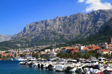 Obraz premium Picturesque Bay in Croatia, Featuring Azure Adriatic Waters, Marina