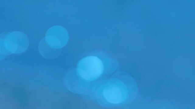 水面と玉ボケの輝き