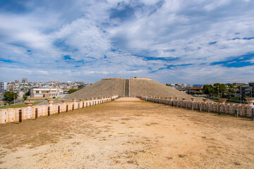 兵庫県神戸市 巨大な前方後円墳「五色塚古墳」と並ぶ埴輪