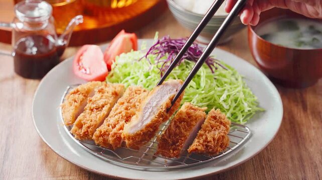 ロースとんかつ定食