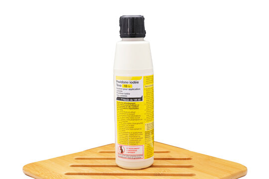 Flacon de Piovidone iod&eacute;e  de chez Mylan