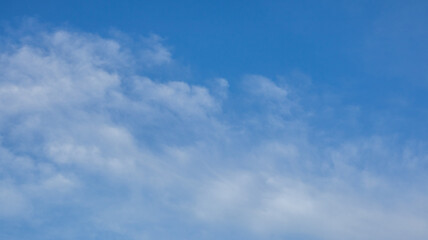 Obraz premium Blue Sky With Wispy Clouds