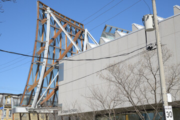Obraz premium west edge of the Art Gallery of Ontario, 317 Dundas St W at Beverley with laminated wood and steel structure by Frank Gehry, Toronto