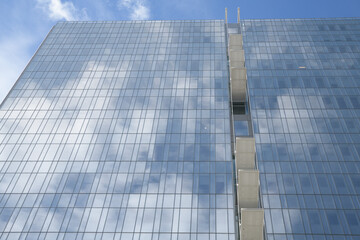 Naklejka premium exterior of The Ontario Court of Justice, a 17‑storey courthouse designed by Renzo Piano Building Workshop with NORR Architects, completed in 2023, 10 Armoury St, Toronto