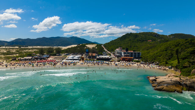 Praia da Joaquina, Florian&oacute;polis, Santa Catarina, Brasil. Vista a&eacute;rea da praia da Joaquina em Florian&oacute;polis.