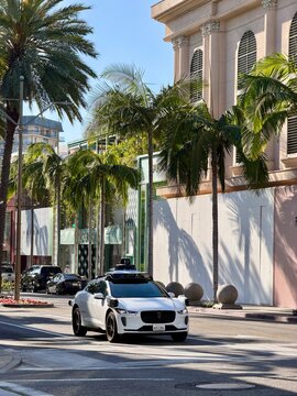Waymo robo taxi driving the streets of Los Angeles