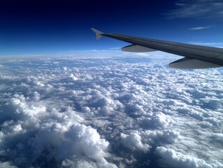 Obraz premium Above the clouds, dreaming of new adventures